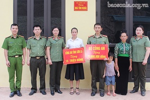 Công an tỉnh: Trao nhà tình nghĩa cho cán bộ, chiến sĩ có hoàn cảnh khó khăn