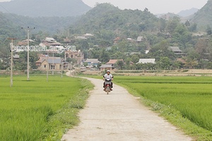 Sốp Cộp phát triển giao thông nông thôn