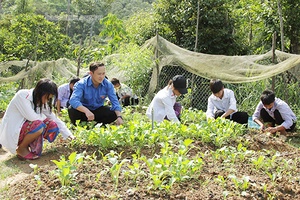 Chuyện khởi nghiệp của chàng trai người Mông trên Sống lưng khủng long