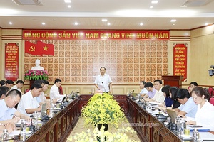 Đồng chí Phó Chủ tịch UBND tỉnh làm việc với huyện Mộc Châu về khảo sát thực địa các dự án thu hút đầu tư của Công ty Vinamilk