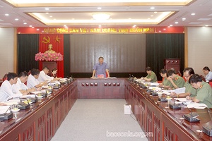 Họp Ban Chỉ đạo, Tổ giúp việc thực hiện Đề án hỗ trợ hộ nghèo, khó khăn về nhà ở huyện Vân Hồ