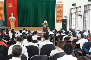 Đảng ủy Cơ quan Khối Chính quyền huyện Mai Sơn: Sinh hoạt chính trị dưới Cờ tháng 7 năm 2020