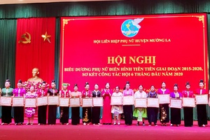 Hội LHPN Mường La: Biểu dương 82 tập thể, cá nhân điển hình tiên tiến giai đoạn 2015-2020