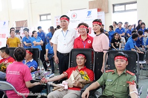 Hành trình Đỏ lần thứ VIII - Ngày hội hiến máu "Giọt hồng yêu thương"