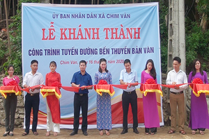 Khánh thành tuyến đường bến thuyền bản Vàn