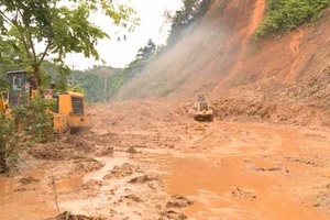 MTTQ Việt Nam hỗ trợ các gia đình bị thiệt hại do mưa lũ tại tỉnh Hà Giang