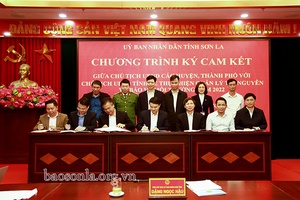 Ký cam kết về quản lý tài nguyên và bảo vệ môi trường