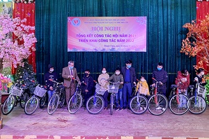 Nhiều hoạt động hỗ trợ người tàn tật và trẻ mồ côi