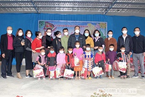 Chương trình “Xuân gắn kết yêu thương”