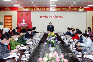 Đồng chí Phó Chủ tịch HĐND tỉnh thăm, chúc tết tại huyện Bắc Yên