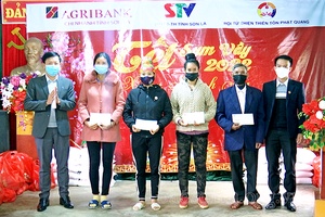 Chương trình “Tết vì người nghèo” tại xã Chiềng En