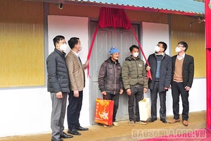 Sở Giao thông - Vận tải bàn giao 2 nhà tình nghĩa tại xã Co Mạ