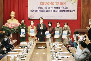 Mang Tết ấm đến với người nghèo