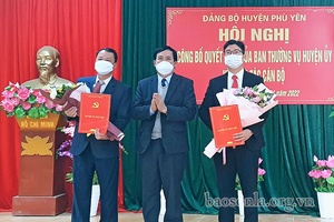 Đảng bộ huyện Phù Yên nâng cao năng lực lãnh đạo và sức chiến đấu của tổ chức cơ sở đảng