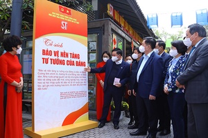 Bảo vệ nền tảng tư tưởng của Đảng là bảo vệ Tổ quốc, bảo vệ đường lối, bảo vệ nhân dân