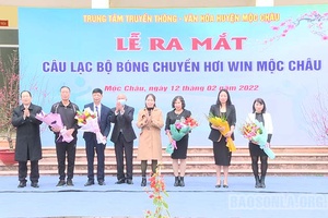 Ra mắt Câu lạc bộ bóng chuyền hơi Win Mộc Châu