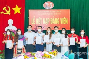 Đảng bộ Trường Đại học Tây Bắc chú trọng phát triển đảng viên