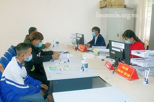 Tư vấn việc làm cho gần 1.000 lượt người