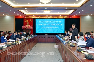 Đồng chí Thứ trưởng Bộ Y tế thăm và làm việc tại tỉnh ta