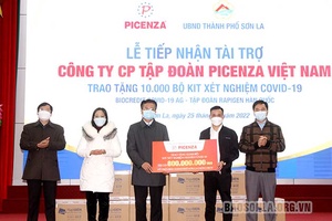 Tặng 10.000 kit test nhanh Covid-19 cho thành phố Sơn La