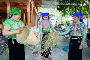 Xây dựng cuộc sống gia đình ấm no, hạnh phúc