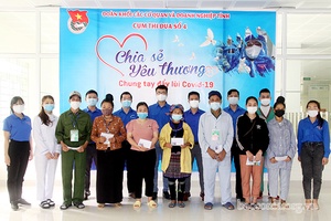 Chương trình Chia sẻ yêu thương chung tay đẩy lùi Covid-19