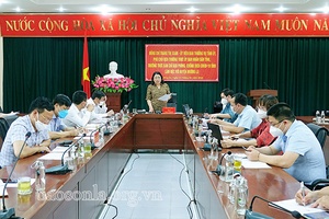 Đồng chí Phó Chủ tịch Thường trực UBND tỉnh kiểm tra công tác phòng, chống dịch Covid-19 tại huyện Mường La