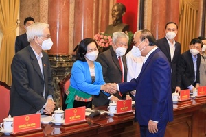 Tạo niềm tin, sự thống nhất trong nhận thức, hành động xây dựng và bảo vệ Tổ quốc