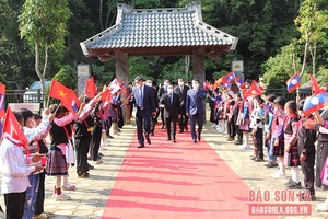 Thắt chặt mối quan hệ đoàn kết hữu nghị đặc biệt và hợp tác toàn diện giữa hai nước Việt - Lào