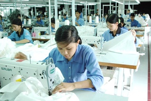 Giá trị sản xuất công nghiệp bắt đầu khởi sắc