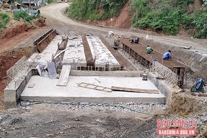 Đảm bảo tiến độ các dự án kết cấu hạ tầng các khu điểm tái định cư