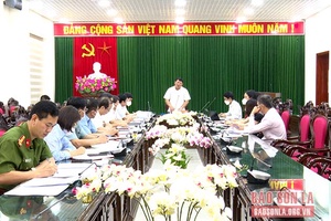 Đồng chí Phó Bí thư Thường trực Tỉnh ủy kiểm tra công tác thực hiện quy chế dân chủ tại huyện Phù Yên