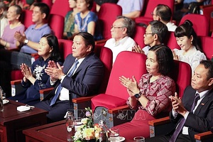 Giao lưu nghệ thuật "Chung một dòng sông"