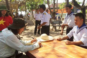 Không thể chia cắt tình yêu đất nước