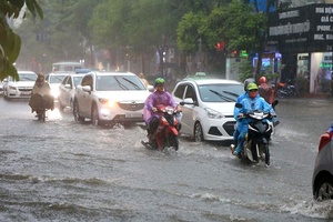 Nhiều nơi ở Nam Tây Nguyên và Nam Bộ mưa lớn vào chiều tối