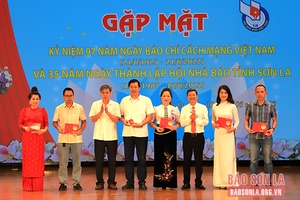 Gặp mặt Kỷ niệm 35 năm Ngày thành lập Hội Nhà báo tỉnh Sơn La