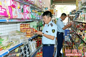 Quản lý chặt để bình ổn thị trường