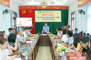 Họp báo công bố số liệu thống kê kinh tế - xã hội 6 tháng năm 2022