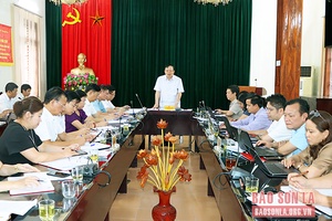 Đồng chí Chủ tịch HĐND tỉnh làm việc với Ban Thường vụ huyện ủy Mai Sơn