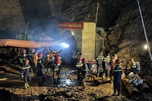 Nỗ lực tìm kiếm người bị nạn tại thủy điện Nậm Pồ