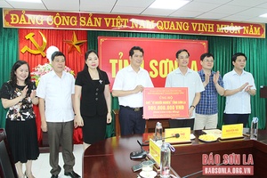 Đoàn công tác Ban Thường trực Ủy ban MTTQ Việt Nam tỉnh Phú Thọ thăm và làm việc tại tỉnh ta