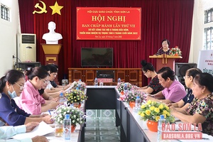 Vận động, tập hợp các cựu giáo chức tham gia hoạt động hội