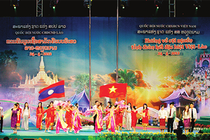 Những hình ảnh tư liệu thắm tình đoàn kết, hữu nghị đặc biệt Sơn La với các tỉnh Bắc Lào