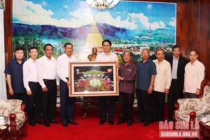 Đoàn đại biểu cấp cao tỉnh Sơn La chào xã giao lãnh đạo tỉnh U Đôm Xay