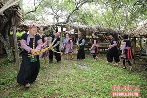 Nhộn nhịp phiên chợ vùng cao
