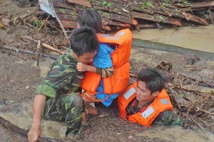 Đổi mới hoạt động công tác đảng, công tác chính trị