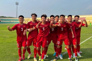 U16 Việt Nam thắng đậm Singapore trong trận ra quân