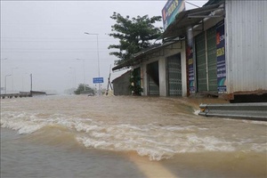 Tập trung ứng phó, giảm thiểu thiệt hại do hoàn lưu áp thấp nhiệt đới