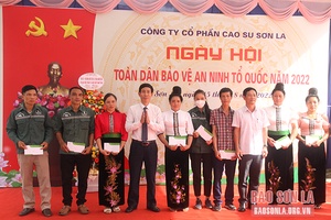 Đẩy mạnh phong trào Toàn dân bảo vệ an ninh Tổ quốc gắn với phong trào thi đua LĐSX