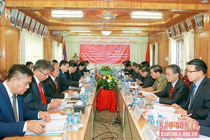 Hội đàm giữa Đoàn đại biểu cấp cao tỉnh Sơn La và tỉnh Xiêng Khoảng, nước CHDCND Lào